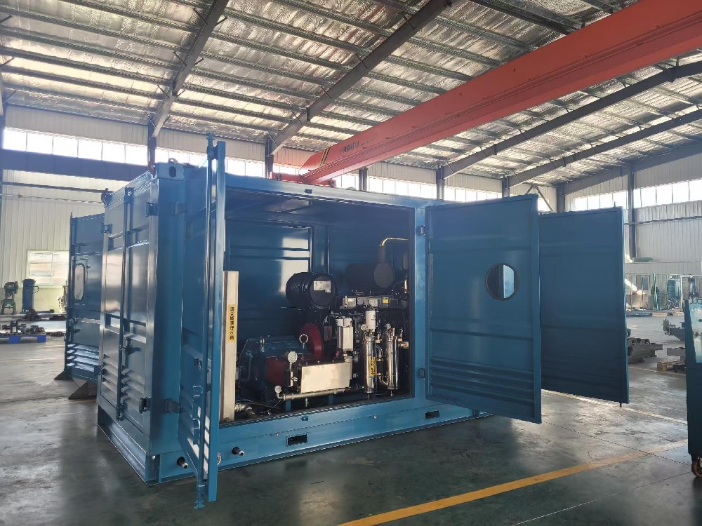 Application and working principle of oil pipeline cleaning equipment in the oil industry