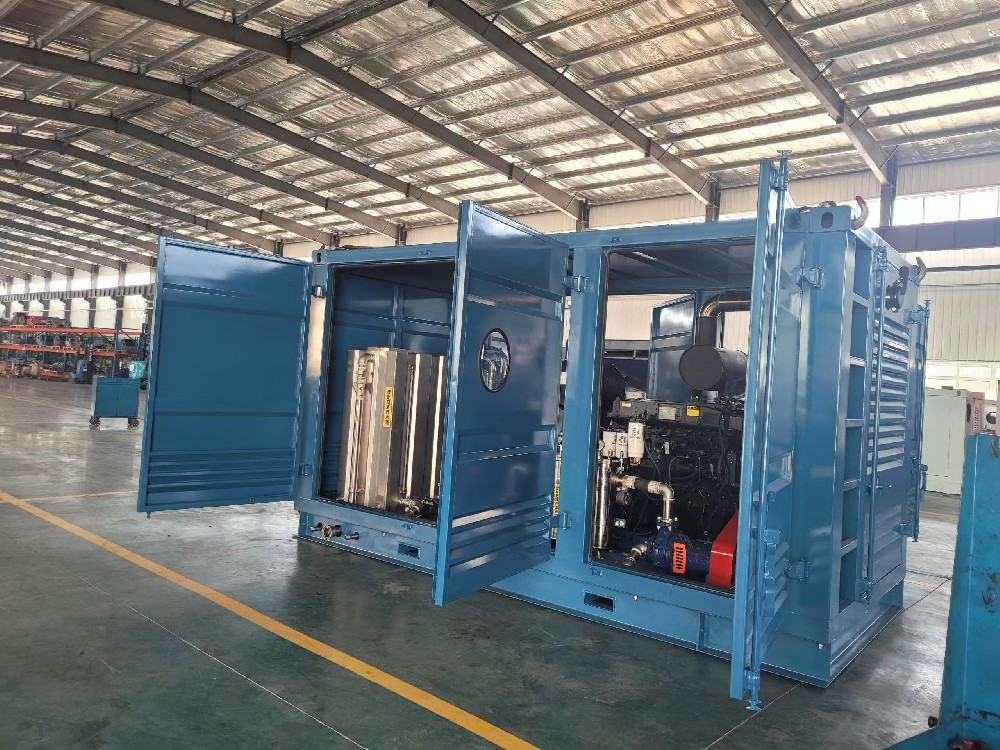 Briefly describe the application of pipeline crawler in large pipeline dredging and cleaning