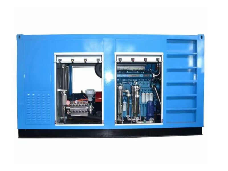 Oil tank cleaning system