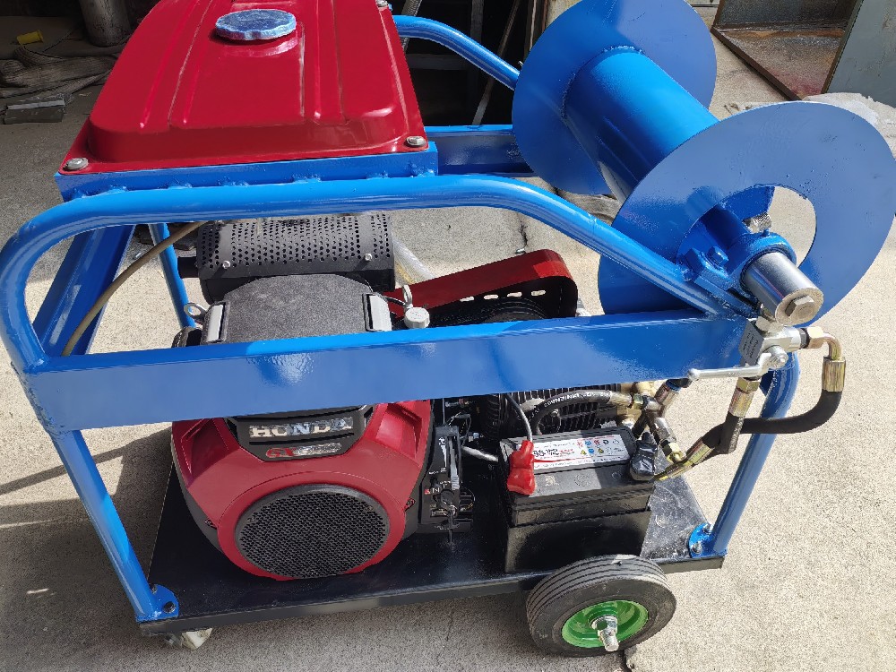 Application of high-pressure cleaning machine in urban sewer cleaning