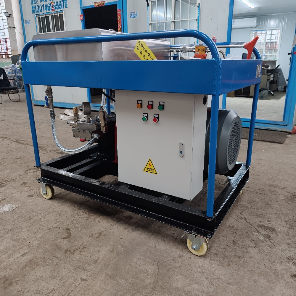 Cleaning principle and effect of water sandblasting paint and rust removal cleaning machine